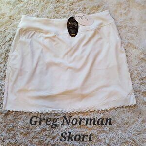 NWT: Greg Norman Women's Golf Tennis Pickleball White Scalloped Skort, XL